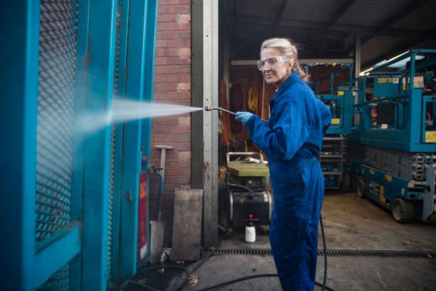Best Rust Removal  in Lakes West, CT