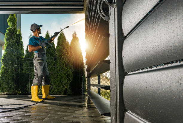 Best Roof Washing  in Lakes West, CT